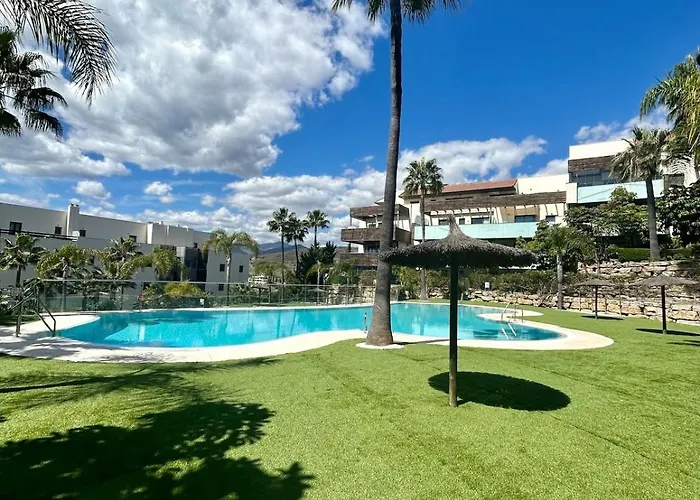 2br Luxe In Marbella Close To Beaches Apartment *