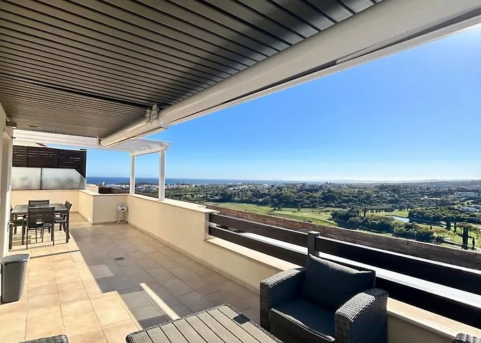 2br Luxe In Marbella Close To Beaches Apartamento Estepona