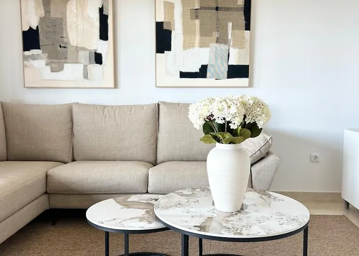 2br Luxe In Marbella Close To Beaches Apartamento *