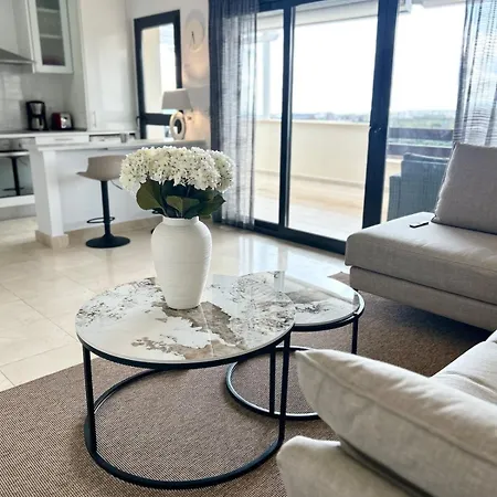 2br Luxe In Marbella Close To Beaches Естепона