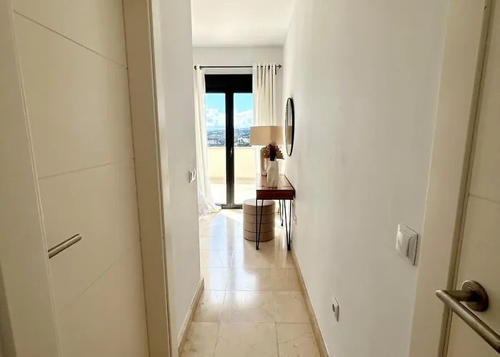 Appartement 2br Luxe In Marbella Close To Beaches *