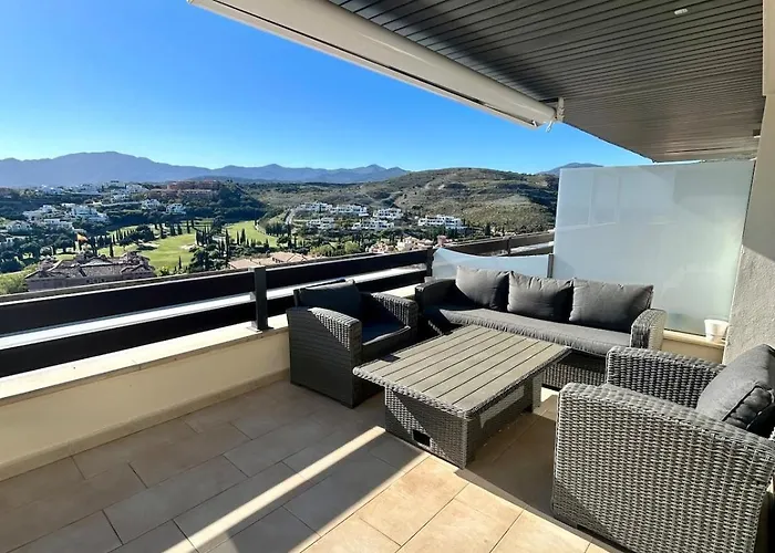 2br Luxe In Marbella Close To Beaches *